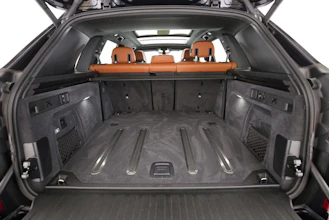 https://vehicle.imgix.net/4363584/83cfe2a7-0825-4236-b041-fbc0a9bdf6f3.jpg