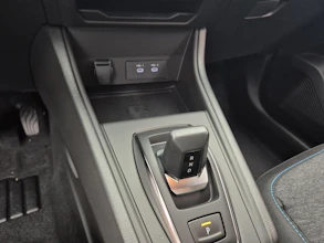 https://vehicle.imgix.net/4363627/f2fd55ea-65e6-4861-bfcf-900850ab4c66.jpg