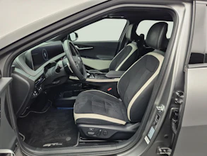 https://vehicle.imgix.net/4363668/bb354210-1ec2-40e9-9873-da9971065c6c.jpg