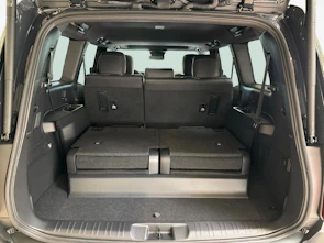 Fahrzeugbild TOYOTA Land Cruiser 2.8 D 48V Invincible AWD