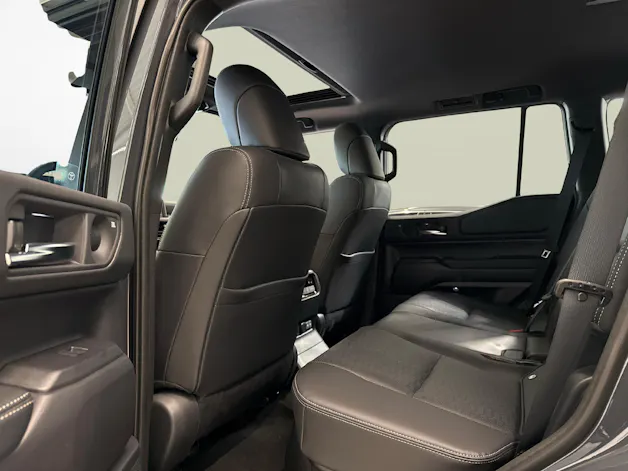 Toyota Land Cruiser 2.8 D 48V Invincible AWD