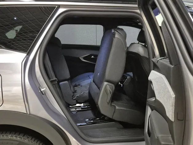 PEUGEOT 5008 1.2 Hybrid GT Exclusive