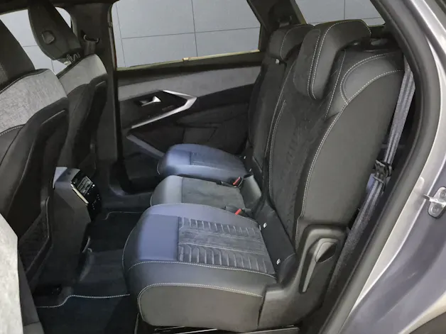 PEUGEOT 5008 1.2 Hybrid GT Exclusive