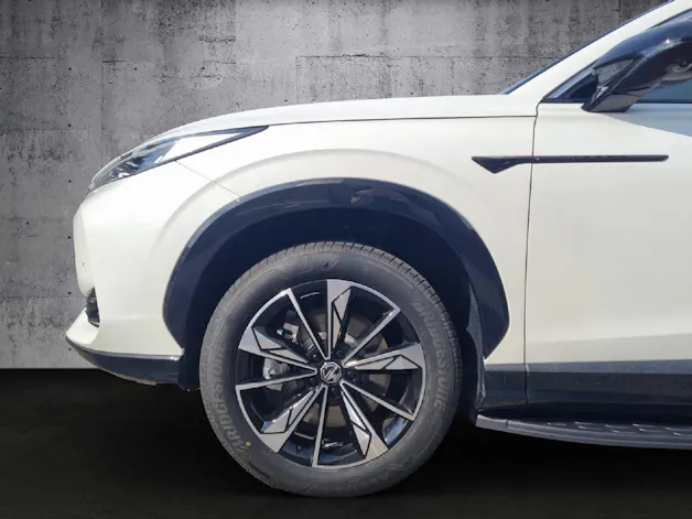 MG HS 1.5 PHEV Luxury