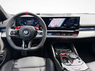 BMW M5 xDrive Touring