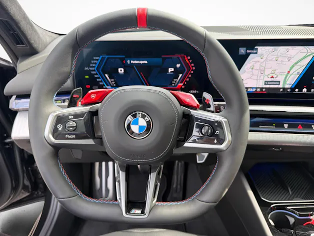 BMW M5 xDrive Touring