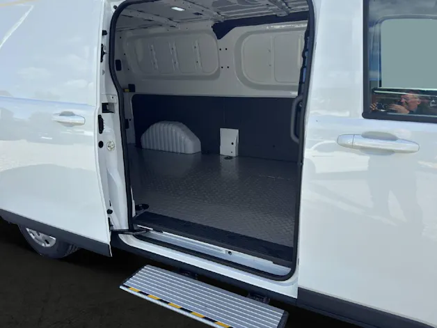 Maxus Deliver 7 Kaw. L2H1 2.0 TD Base
