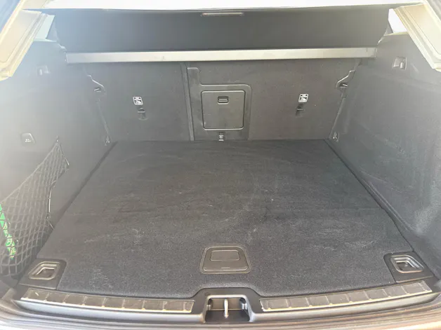 Volvo XC60 2.0 T8 TE Ultra Dark eAWD / ab 3,99% Leasing bei Abschluss einer Protect Autoversicherung