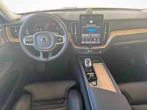 Fahrzeugbild VOLVO XC60 2.0 T8 TE Ultra Dark eAWD / ab 3,99% Leasing bei Abschluss einer Protect Autoversicherung
