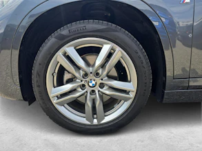 https://vehicle.imgix.net/4363813/e22e3d17-a876-4982-9315-5647f35e2e25.jpg