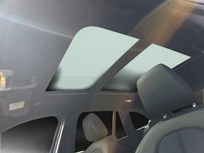 https://vehicle.imgix.net/4363813/fcf00608-d8ec-4146-b854-04806acf72f6.jpg