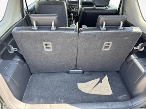 https://vehicle.imgix.net/4363828/4a2a2b09-3d41-4d5a-bd72-83f81aeda3a6.jpg
