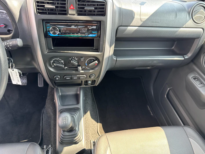 Fahrzeugbild SUZUKI JIMNY