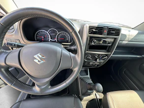 https://vehicle.imgix.net/4363828/c2f8d65b-9d3b-47fc-a513-4be635792ec8.jpg