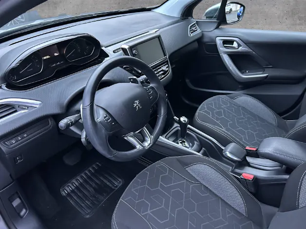 Peugeot 2008 1.2 PureTech Active EGS S/S