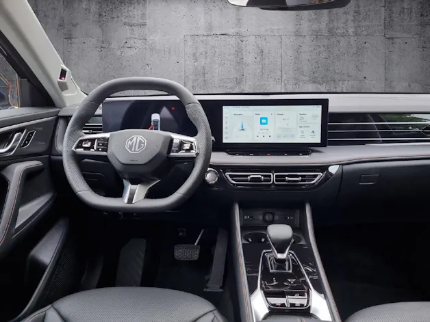 MG HS 1.5 PHEV Luxury