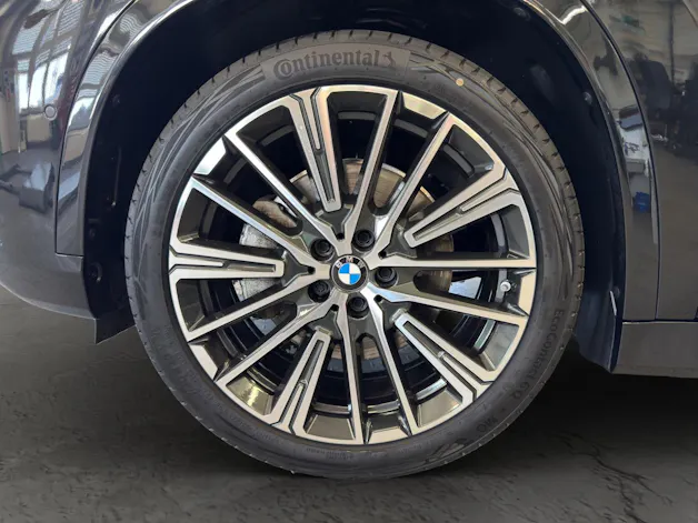 BMW X1 23i xDrive paddles
