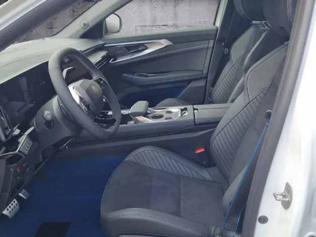 Renault Rafale Atelier Alpine hyper hybrid E-Tech 4x4