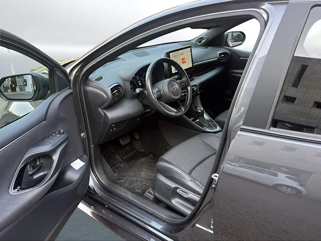 Toyota Yaris 1.5 VVT-i HSD Premium