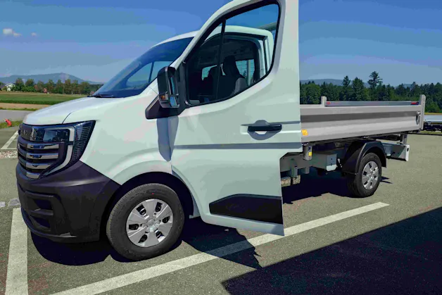 Nissan Interstar 3.5T Dreiseitenkipper L2H1