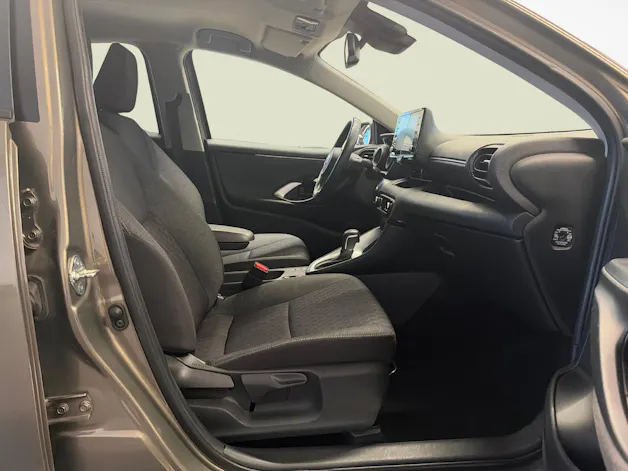 Toyota Yaris 1.5 VVT-i HSD Trend
