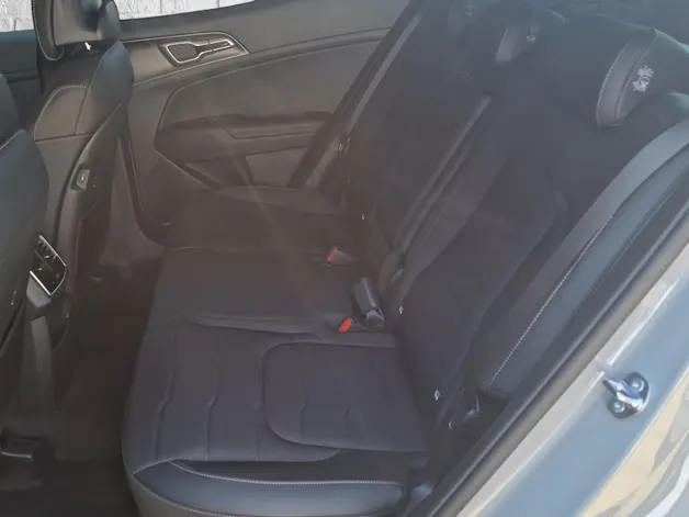 Kia Sportage 1.6 T-GDi Hybrid Power Edition