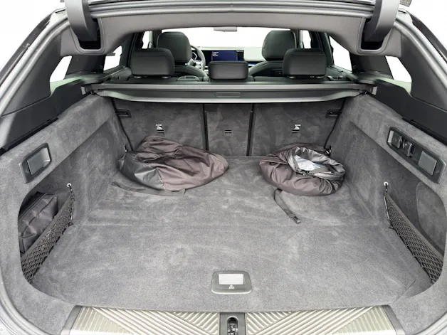 BMW 550e xDrive Touring