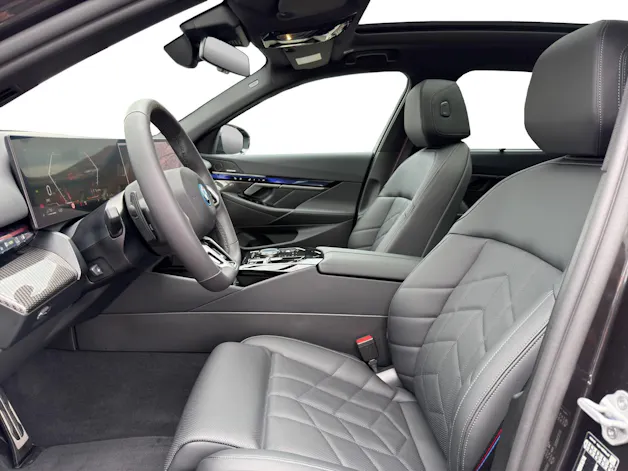BMW 550e xDrive Touring