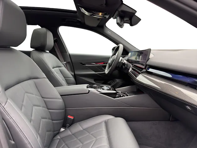 BMW 550e xDrive Touring
