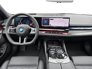 BMW 550e xDrive Touring