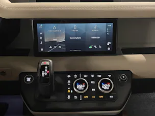 Land Rover Defender 90 3.0 D I6 250 SE