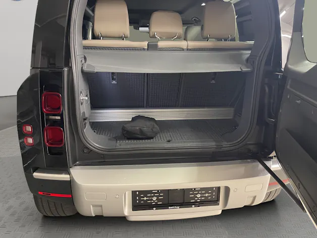 Land Rover Defender 90 3.0 D I6 250 SE