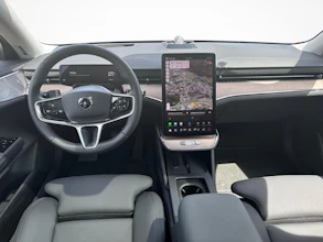 https://vehicle.imgix.net/4364119/414739fb-7873-4f1e-b1bc-d6c9d0af33b8.jpg
