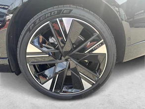 https://vehicle.imgix.net/4364119/4989ed43-9f96-4fe1-9715-4a7ccc43b636.jpg