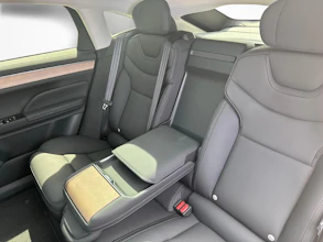https://vehicle.imgix.net/4364119/bf95efe5-a545-4843-b713-ac6fe65376c3.jpg