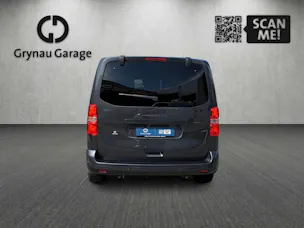 Peugeot Traveller Standard 2.2 BlueHDi 180 Family Edition S/S