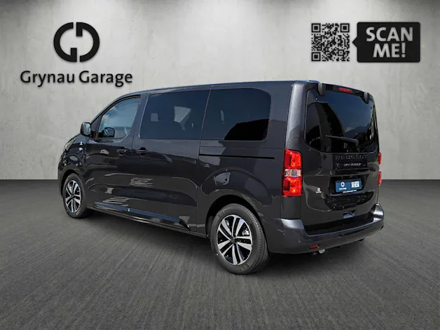 Peugeot Traveller Standard 2.2 BlueHDi 180 Family Edition S/S