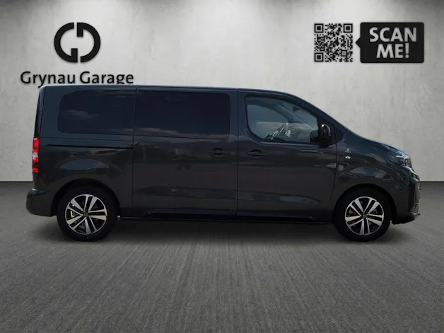Peugeot Traveller Standard 2.2 BlueHDi 180 Family Edition S/S