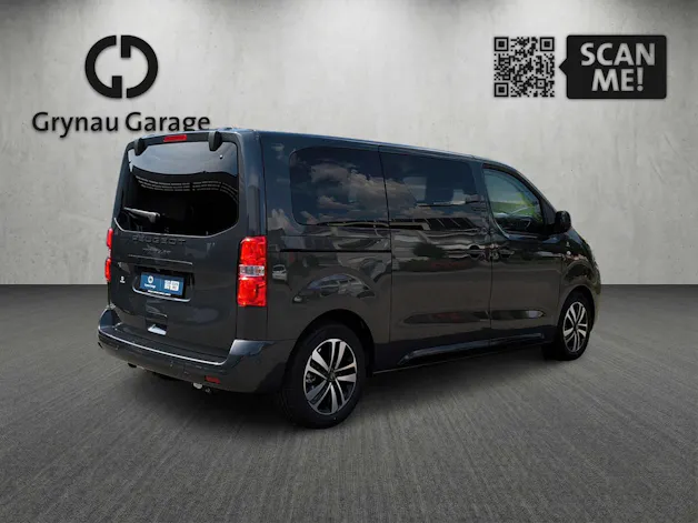 Peugeot Traveller Standard 2.2 BlueHDi 180  Family Edition S/S