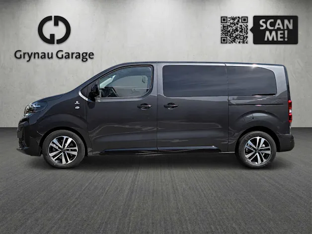 Peugeot Traveller Standard 2.2 BlueHDi 180 Family Edition S/S