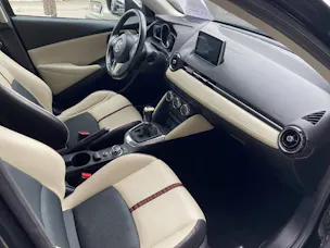 MAZDA 2 SD105 MT Revolution Leder Weiss Navi