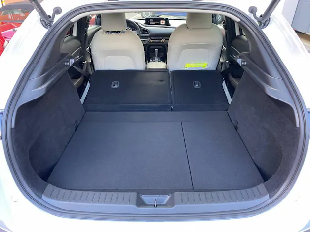 MAZDA CX-30 eSX186 AT AWD Takumi Leder Weiss