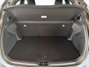 https://vehicle.imgix.net/4364268/740ec86a-f988-48bc-8aad-2d92e145d4c7.jpg
