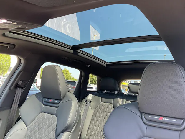 AUDI SQ6 e-tron quattro