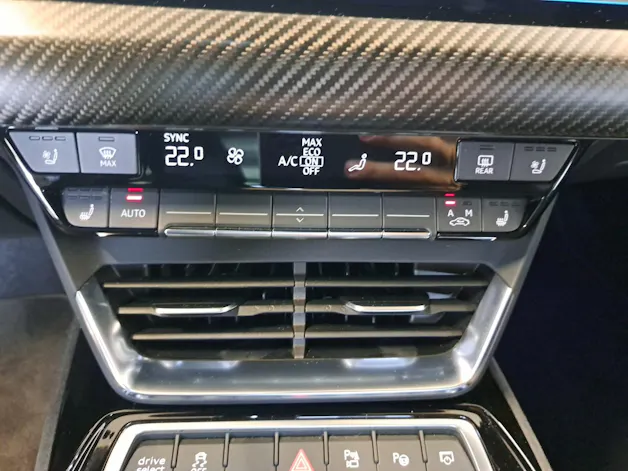 AUDI RS e-tron GT quattro Carbon Optik