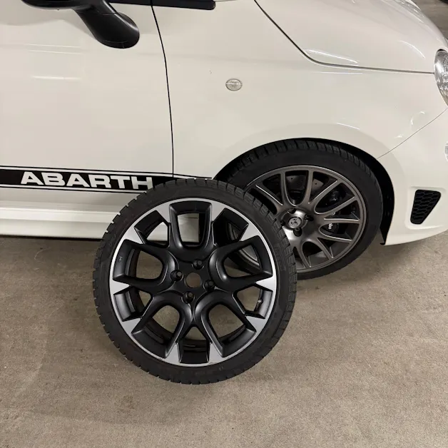 Fiat 595 1.4 16V Turbo Abarth 70 Anniversario