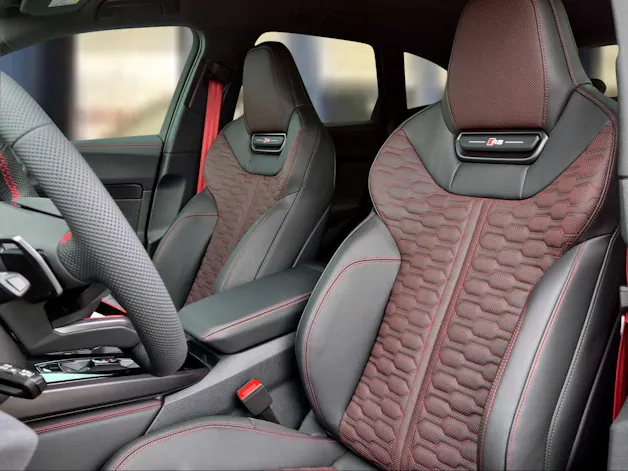 Audi RS 5 Avant TFSI 470 kW Tiptronic quattro Daytonagrau Perleffekt