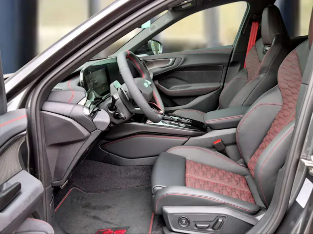 Audi RS 5 Avant TFSI 470 kW Tiptronic quattro Daytonagrau Perleffekt