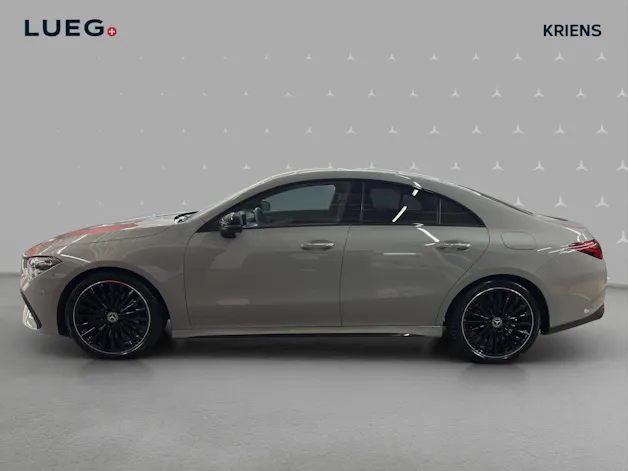 Mercedes-Benz CLA 220 4M - AMG / DISTRONIC / 360 Grad Kamera / Soundsystem