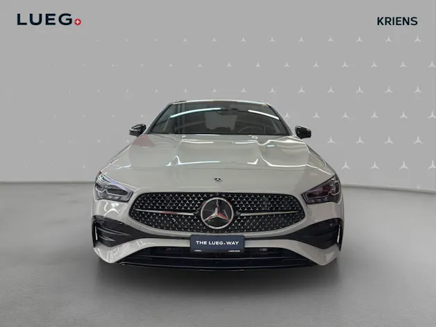 Mercedes-Benz CLA 220 4M - AMG / DISTRONIC / 360 Grad Kamera / Soundsystem